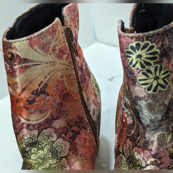 Bamboo velvet floral multi color ankle bootie boot size zip block heel size 7 - Picture 6 of 11